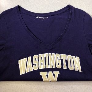 University of Washington V-Neck - Size Medium